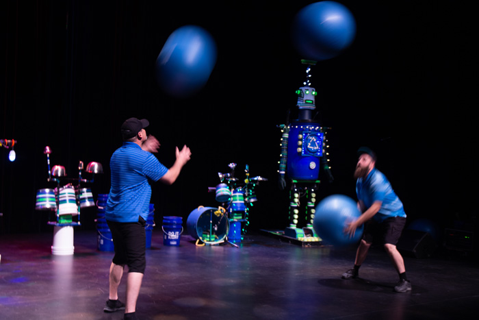 Junkyard Symphony's Online Giants of Junk at la Nouvelle Scene, Feb, 2021.