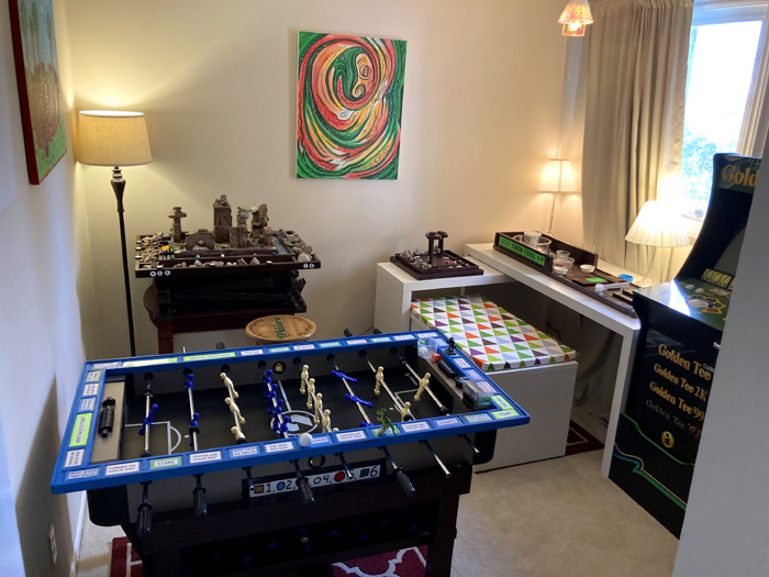 Junkyard Symphony's Groovy Games Getway, The Family Room