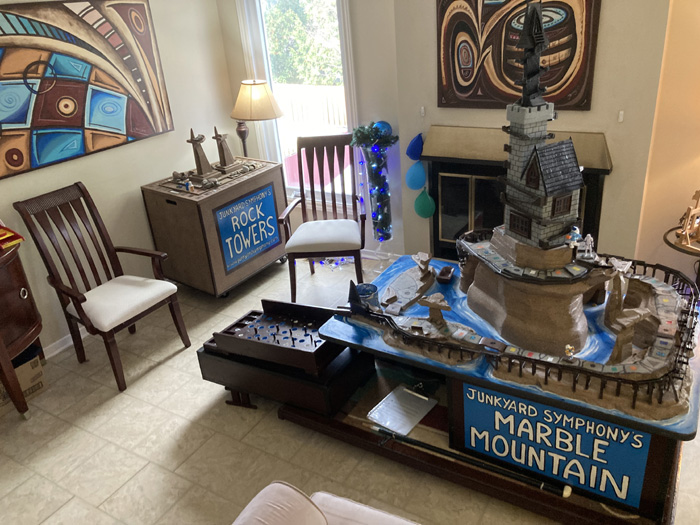 Junkyard Symphony's Groovy Games Getway, The Gathering Room