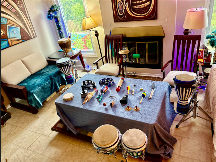 Junkyard Symphony's Groovy Games Getway, The Gathering Room