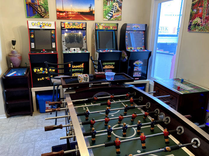 Junkyard Symphony's Groovy Games Getway, The Party Room