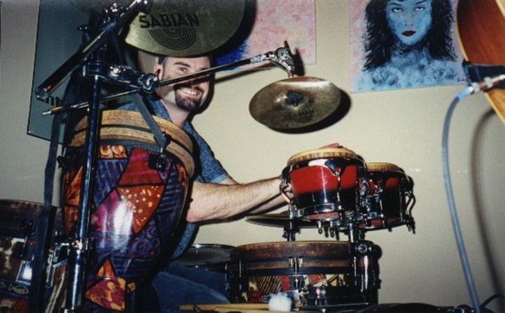 Junkyard Jonny playin' some percussion